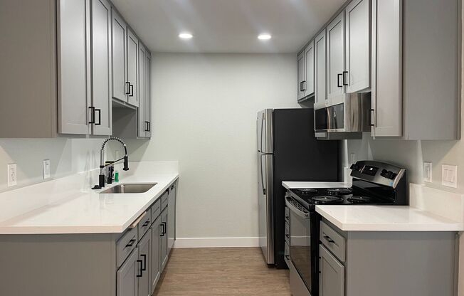 1 bed, 1 bath, 725 sqft, $1,685, Unit 363