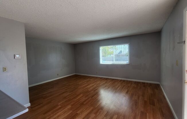Bruce St- 853