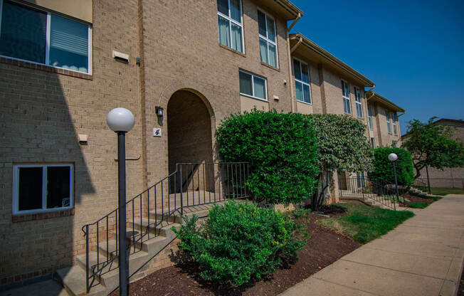 Maplewood Villas Apartments Building Exterior 114