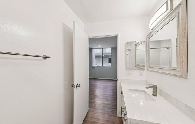 1 bed, 1 bath, 700 sqft, $1,798, Unit 202
