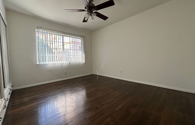 Classic & Charming Mariposa Apartments!
