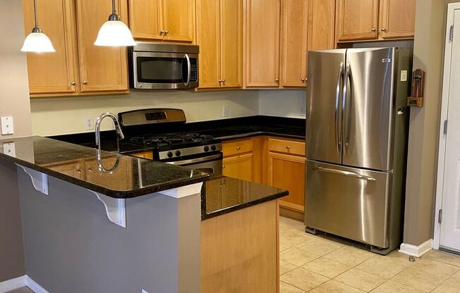 2-Bedroom/2-Bathroom Apartment in the Heart of Conshohocken! Available NOW!