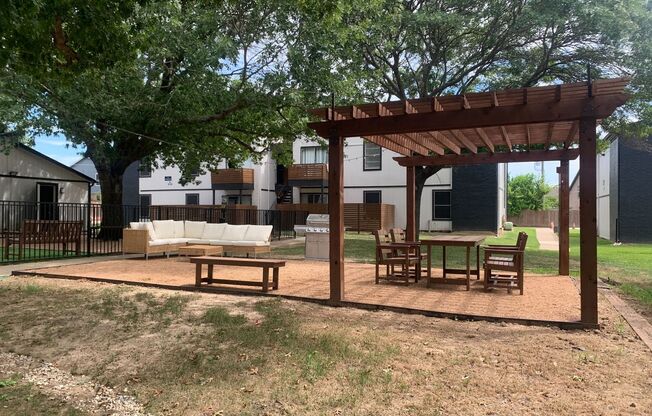 2 beds, 1.5 baths, $1,300, Unit 3108
