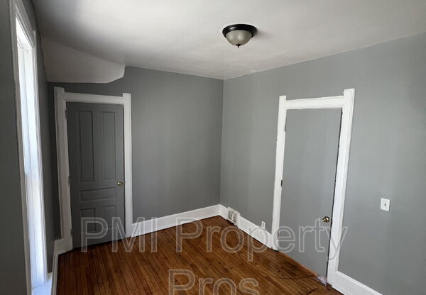 1313 N 23 ST