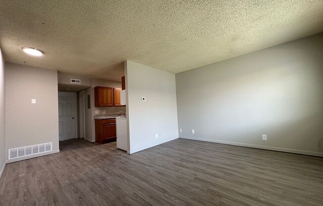 1 bed, 1 bath, 540 sqft, $675, Unit 17