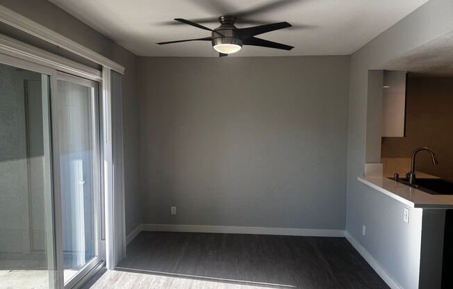 2 beds, 2 baths, 986 sqft, $2,795, Unit 585