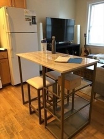 1 bed, 1 bath, 425 sqft, $2,550, Unit 10