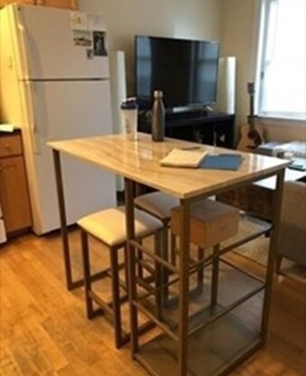 1 bed, 1 bath, 425 sqft, $2,550, Unit 10