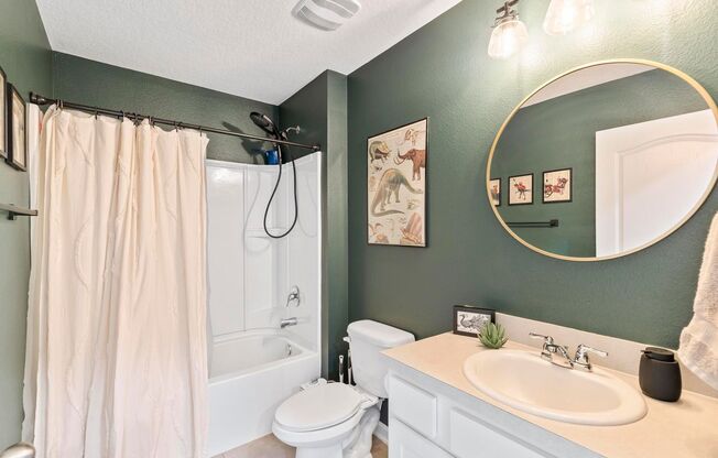 Sawmill Creek 4 bedroom!