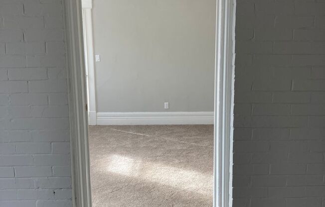 1 bed, 1 bath, $700, Unit Unit 4