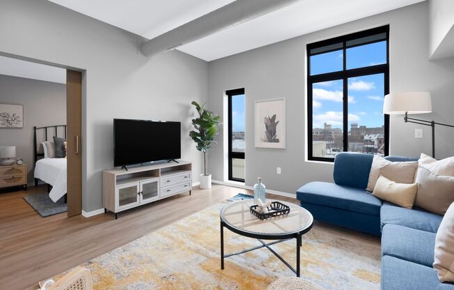 1 bed, 1 bath, 700 sqft, $1,400, Unit 2412