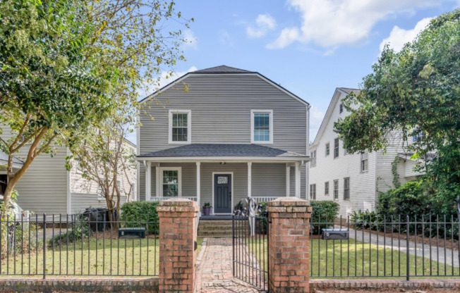 207 W Poplar Street