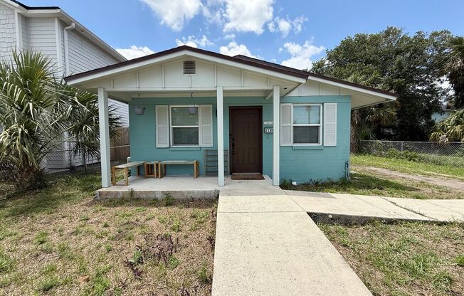 Charming 3-bedroom, 1-bathroom beachside bungalow available for rent in the heart of Jacksonville Beach.