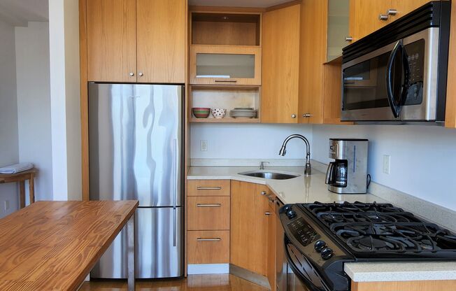 1 bed, $3,250, Unit 5B