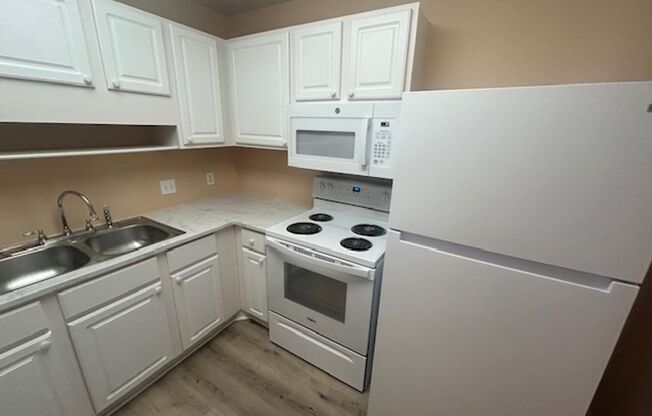 2 beds, 2 baths, $1,500