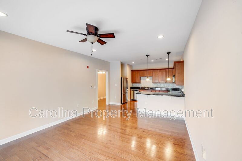 1903 Kenilworth Ave 106A
