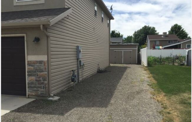 Corner lot with easy access to American Fork and Lehi