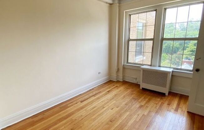 2 beds, 2 baths, 1,050 sqft, $2,050, Unit 406