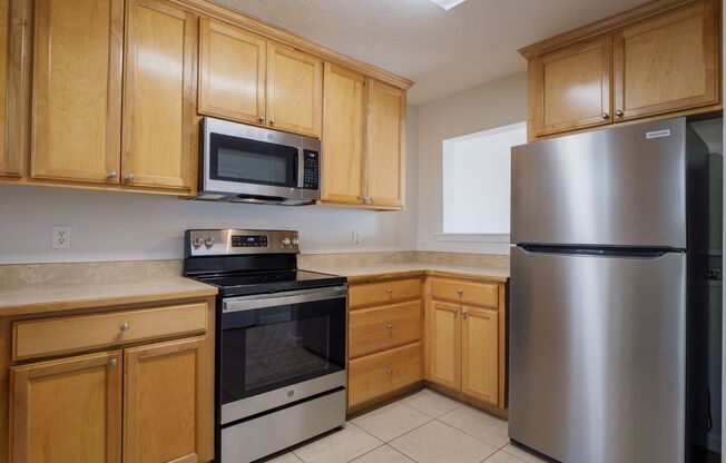 2 beds, 2.5 baths, 940 sqft, $995, Unit 745 - Apt G48