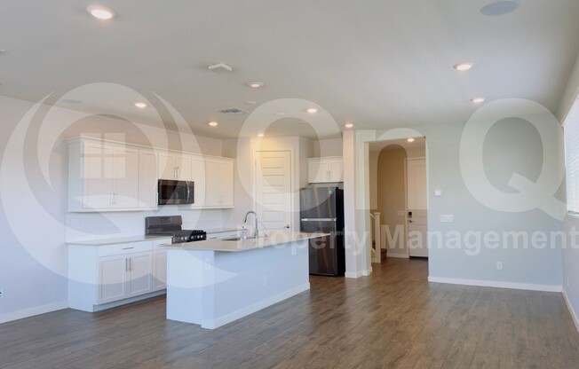 708 N BAY DR