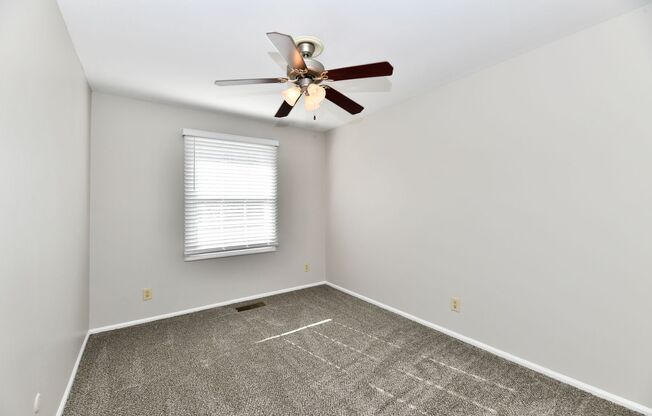 3 beds, 1.5 baths, 1,280 sqft, $2,199, Unit T-203