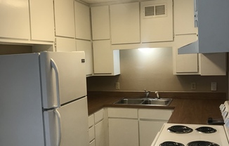 2 beds, 1 bath, 925 sqft, $1,095, Unit 1089