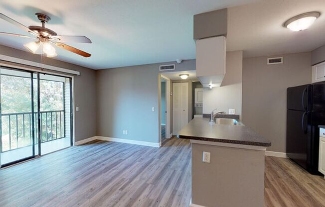 1 bed, 1 bath, 650 sqft, $1,450