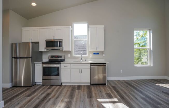 766 S. 39th St