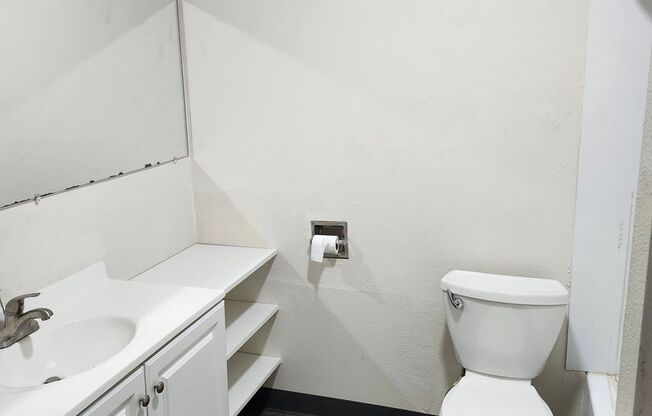 1 bed, 1 bath, 580 sqft, $1,200, Unit 87