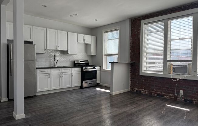 Studio, 1 bath, 500 sqft, $1,350, Unit 209