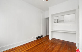 Studio, 1 bath, 300 sqft, $2,598, Unit 12