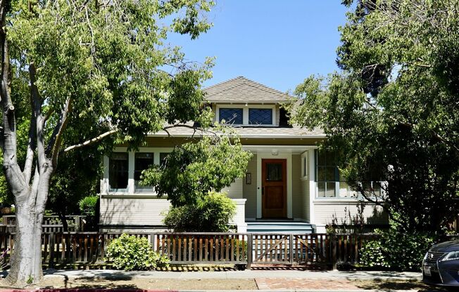 Charming Craftsman Style Home for Rent in Walking Distance to Downtown Palo Alto
