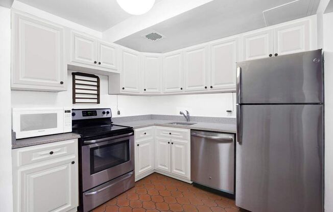 157 W 93 ST