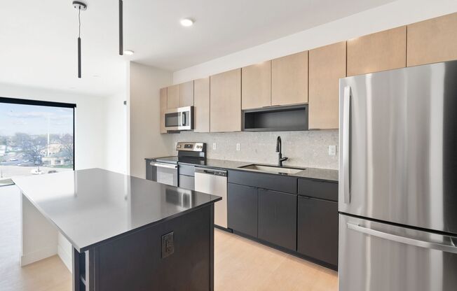 1 bed, 1 bath, 726 sqft, $1,750, Unit 218