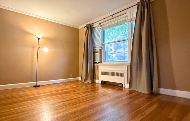 80 Strathmore Rd