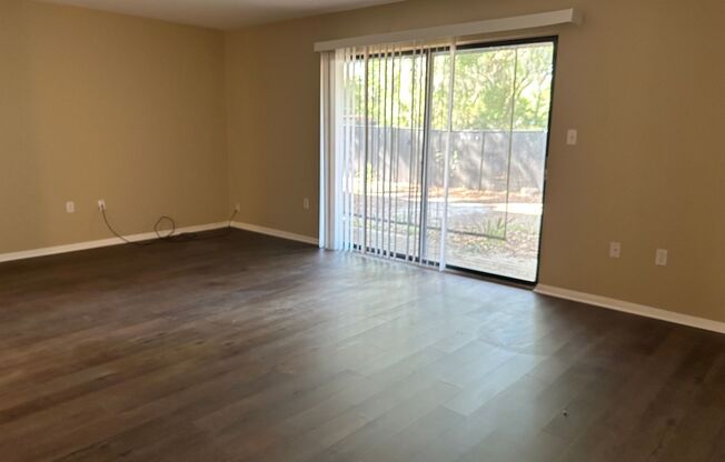 3 beds, 2.5 baths, $1,600, Unit # 310