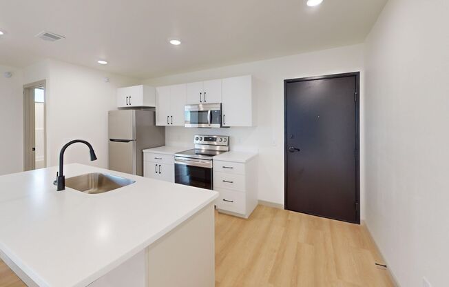 1 bed, 1 bath, 468 sqft, $810, Unit 3120-201