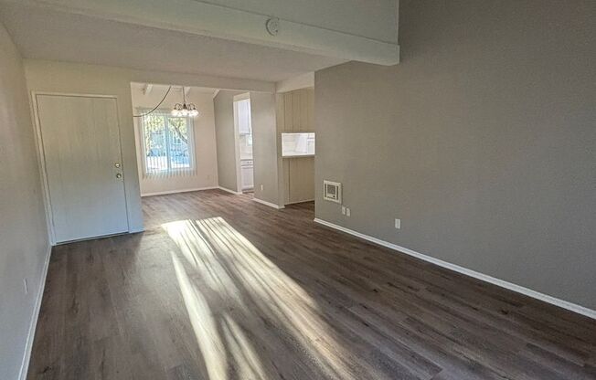 1 bed, 1 bath, 780 sqft, $2,425, Unit 94