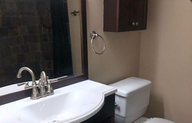 2 beds, 1 bath, $1,200