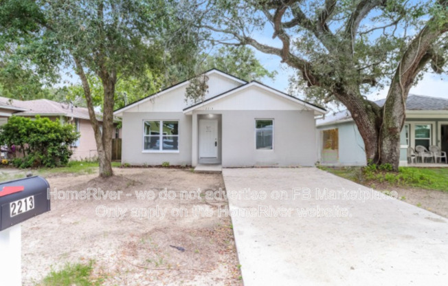 2213 E EMMA ST