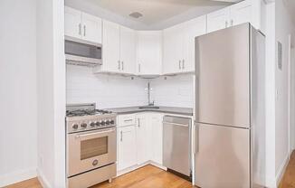 2 beds, 1 bath, $3,950, Unit 5B