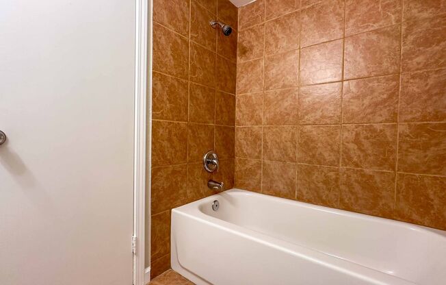 900-910 Manchester St