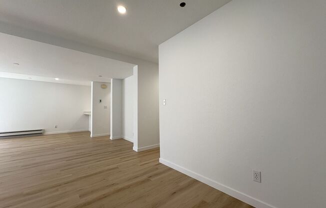 Newly Renovated 2BR/2BA First-Floor Condo with In-Unit Laundry, Patio & Parking