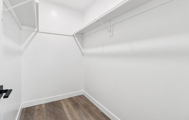 3 beds, 3 baths, 1,140 sqft, $3,895, Unit 210