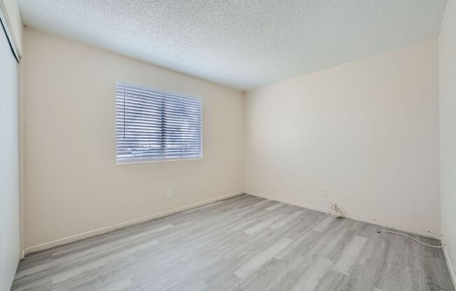 2 beds, 1 bath, $950