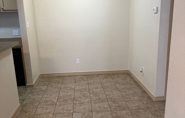 2 beds, 2 baths, 844 sqft, $1,155, Unit 211