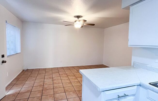 2 beds, 1 bath, 800 sqft, $1,425