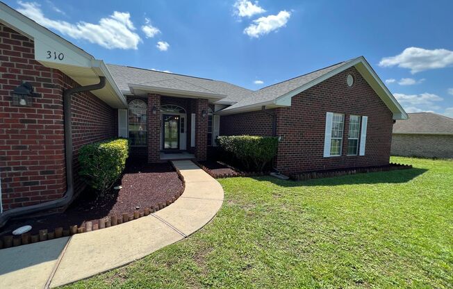 Spacious 4 Bedroom in South Crestview