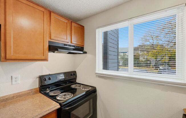 2 beds, 1 bath, 776 sqft, $1,500, Unit 78