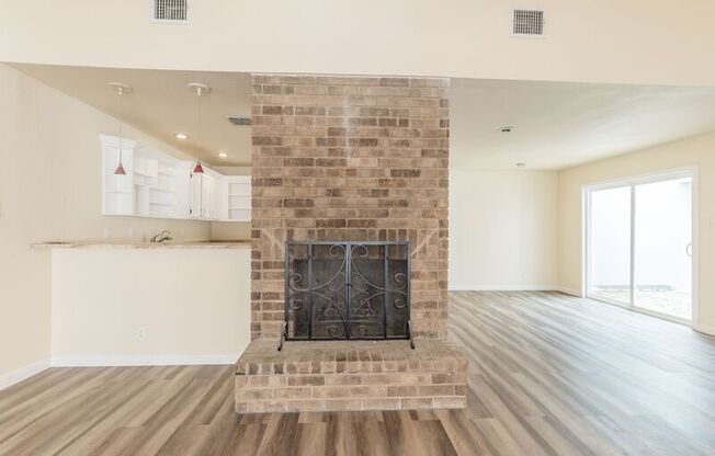 11826 GREENWOOD VLG DR